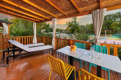Foto Aminess Atea Camping Resort Mobile Homes **** Njivice