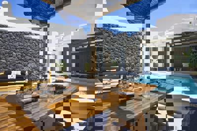 Foto Floria Suites Santorini **** Karterados