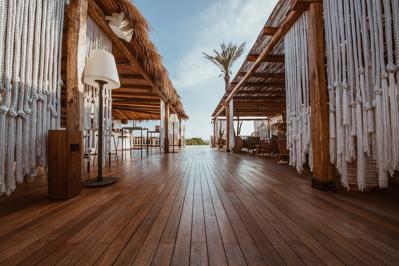 Foto Cumeja Beach Club **** Baia Domizia