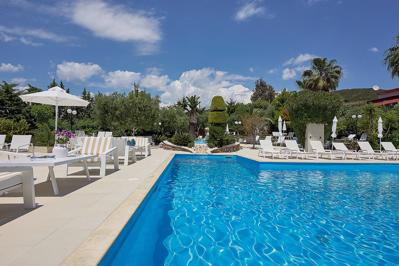 Foto Glavas Inn *** Gerakina