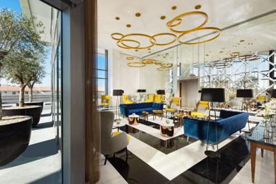 Foto Millennium Atria Business Bay ***** Dubai