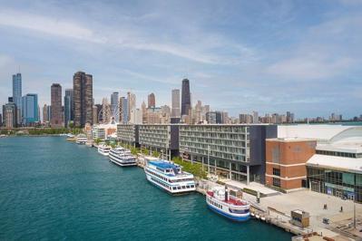 Foto Sable at Navy Pier Chicago Curio Collection by Hilton **** Chicago