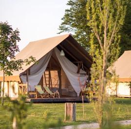 Foto Glamping Kolpa Resort ** Krasiniec