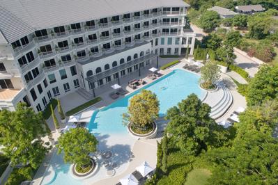 Resort Cross Pattaya Pratamnak