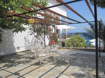 Foto Travlos Studios ** Poros