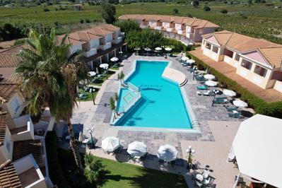 Foto Eco Resort Zefyros ** Agios Kyrikos