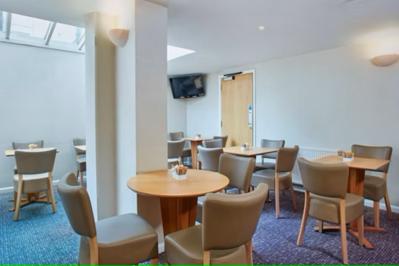 Foto Holiday Inn Express London - Victoria *** Londen