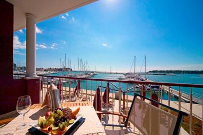 Foto Nautica **** Novigrad