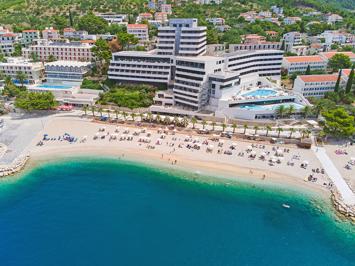 Foto Medora Auri Family Beach Resort **** Podgora