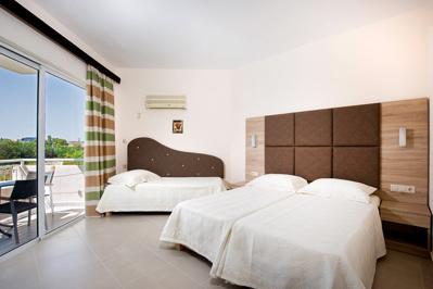 Foto Lyristis Studios ** Faliraki