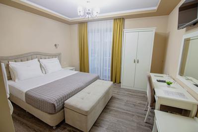 Foto Christis Hotel Borova **** Korce