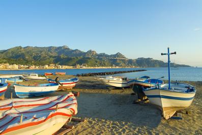 Foto Chincherini Holiday Sporting Baia **** Giardini Naxos