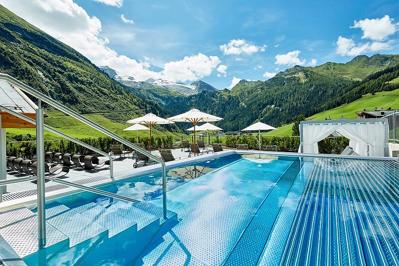 Hotel Berghof Crystal Spa en Sports