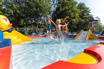 Foto Vakantiepark Roompot Parc la Clusure **** Tellin