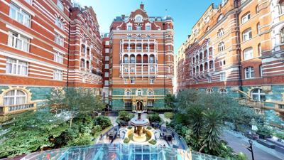 Foto St James Court **** Londen