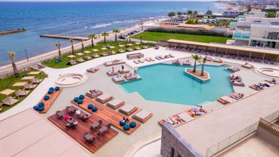 Foto SENSEANA Sea Side Resort en Spa ***** Analipsi