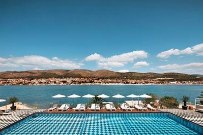 Foto Brown Beach House **** Trogir