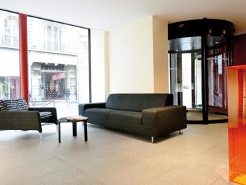 Foto New Saint Lazare *** Parijs