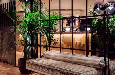 Foto chic and basic Velvet *** Barcelona