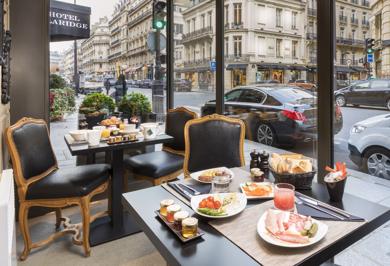 Foto Claridge Bellman **** Parijs
