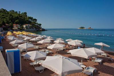 Foto Rivijera **** Petrovac