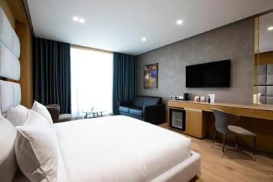 Foto Marinaj Hotel **** Tirana