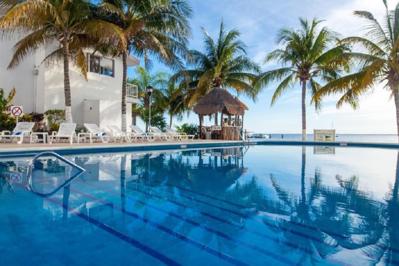 Ocean View Cancun Arenas
