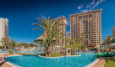 Resort Magic Tropical Splash
