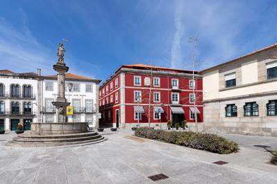 Foto AP Dona Aninhas **** Viana Do Castelo