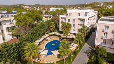 Foto Sandy Beach Resort **** Golem