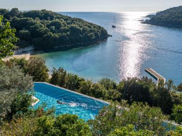 Foto Movenpick Resort Agios Nikolaos Sivota ***** Sivota