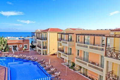 Porto Kalamaki Apartments