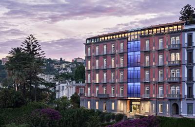 Curio Collection by Hilton De Bonart Naples