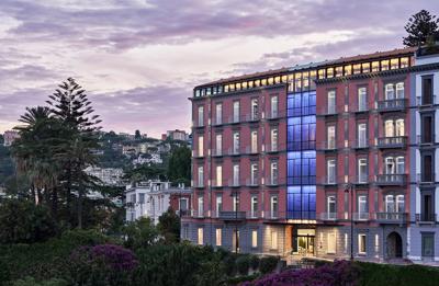 Hotel Curio Collection by Hilton Britannique