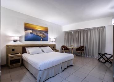 Foto The Diplomat **** Sliema