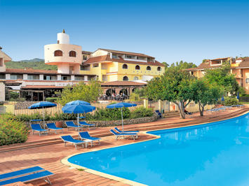 Colonna Beach Hotel en Residence