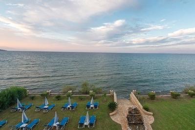Anemona Beach