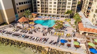 Holiday Inn Suites Clearwater Beach