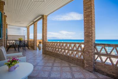 Foto Laura Beach House *** Alykes