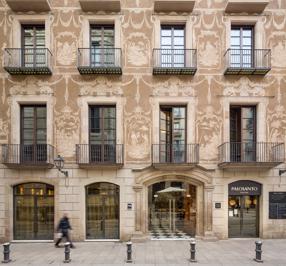 Foto Arai Monument **** Barcelona