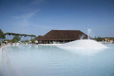 Foto Camping hu Park Albatros Village **** San Vincenzo