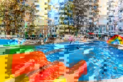 Foto Hotel Prestige Deluxe Hotel Aquapark Club **** Goudstrand Golden Sands