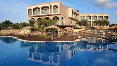 Foto Elegance Luxury Executive Suites ***** Tragaki