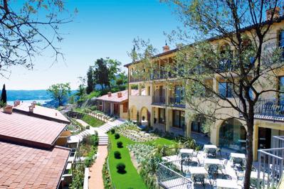 Foto Domina Borgo degli Ulivi **** Gardone Riviera