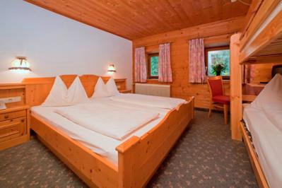 Foto Gut Kramerhof en Gasthof Mitterjager en Kaisergut **** Kirchdorf