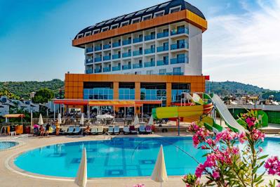 Hotel Throne Beach Resort en Spa