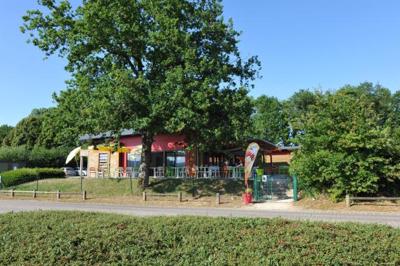 Foto Les Chalets du Lac de la Vingeanne *** Longeau