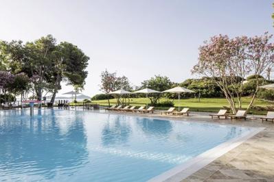 Foto Falkensteiner Resort Capo Boi ***** Villasimius