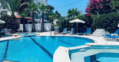 Foto Appartement White Palace Studios *** Faliraki
