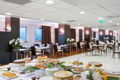 Foto Holiday Inn Salerno - Cava de Tirreni **** Cava De Tirreni